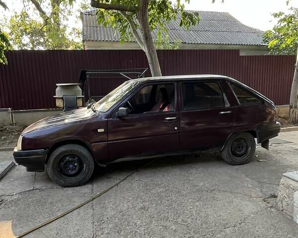 Красный ИЖ 2126, объемом двигателя 1.57 л и пробегом 100 тыс. км за 1500 $, фото 1 на Automoto.ua