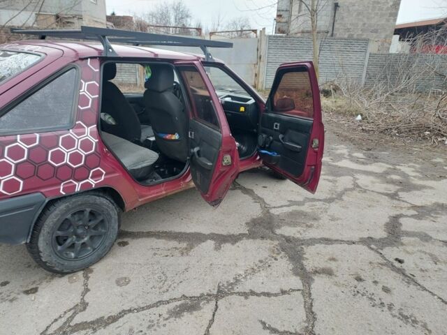 Красный ИЖ 2126, объемом двигателя 1.6 л и пробегом 1 тыс. км за 1000 $, фото 1 на Automoto.ua