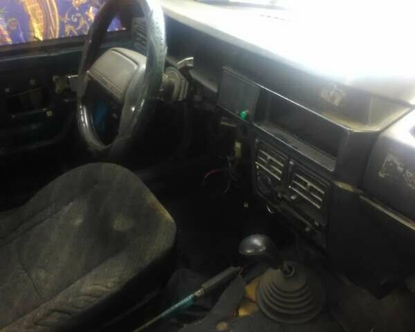 Синий ИЖ 2126, объемом двигателя 1.6 л и пробегом 80 тыс. км за 599 $, фото 3 на Automoto.ua