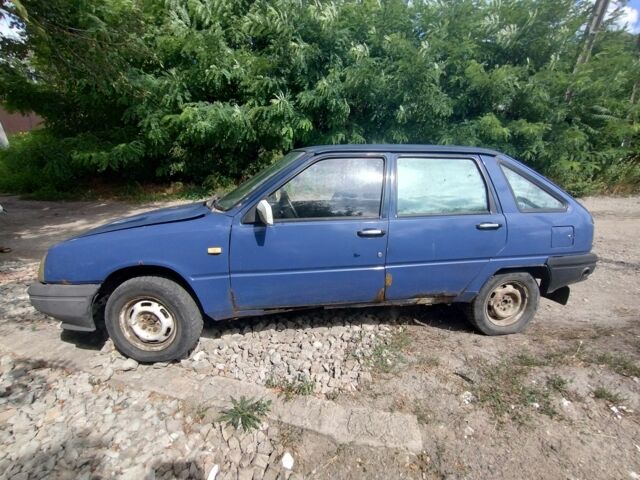 Синий ИЖ 2126, объемом двигателя 1.6 л и пробегом 150 тыс. км за 350 $, фото 6 на Automoto.ua