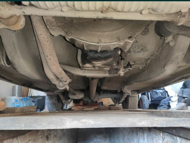 ИЖ 2715 1985 в Александровка на Automoto.ua Белый ИЖ 2715, объемом двигателя 0 л и пробегом 111 тыс. км за 363 $, фото 7 на Automoto.ua