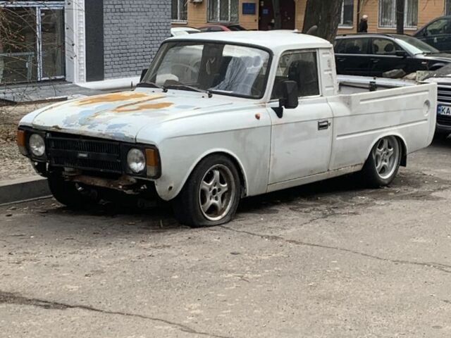 Белый ИЖ 2715, объемом двигателя 1 л и пробегом 40 тыс. км за 500 $, фото 2 на Automoto.ua