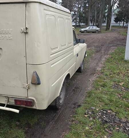 Бежевый ИЖ 2715, объемом двигателя 1.38 л и пробегом 240 тыс. км за 1050 $, фото 3 на Automoto.ua