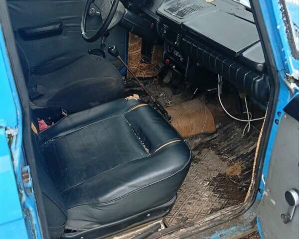 Синий ИЖ 2715, объемом двигателя 1.5 л и пробегом 400 тыс. км за 550 $, фото 7 на Automoto.ua