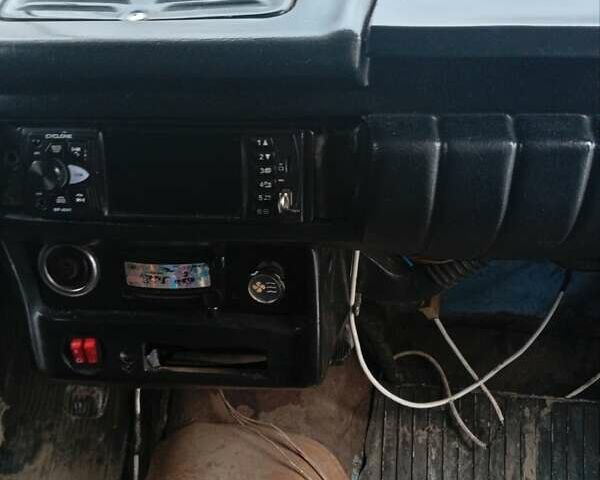 Синий ИЖ 2715, объемом двигателя 1.5 л и пробегом 400 тыс. км за 550 $, фото 9 на Automoto.ua