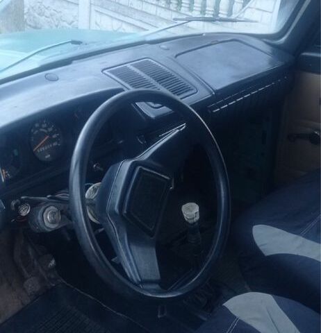 Зеленый ИЖ 2715, объемом двигателя 1.5 л и пробегом 200 тыс. км за 350 $, фото 6 на Automoto.ua