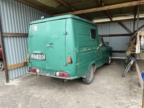 Зеленый ИЖ 2715, объемом двигателя 0 л и пробегом 500 тыс. км за 330 $, фото 2 на Automoto.ua