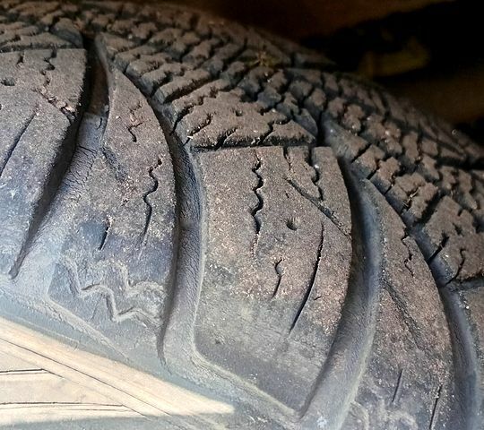 Белый ИЖ 2717, объемом двигателя 1.6 л и пробегом 168 тыс. км за 350 $, фото 6 на Automoto.ua