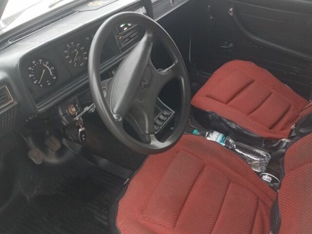 Белый ИЖ 2717, объемом двигателя 1.6 л и пробегом 126 тыс. км за 1600 $, фото 4 на Automoto.ua