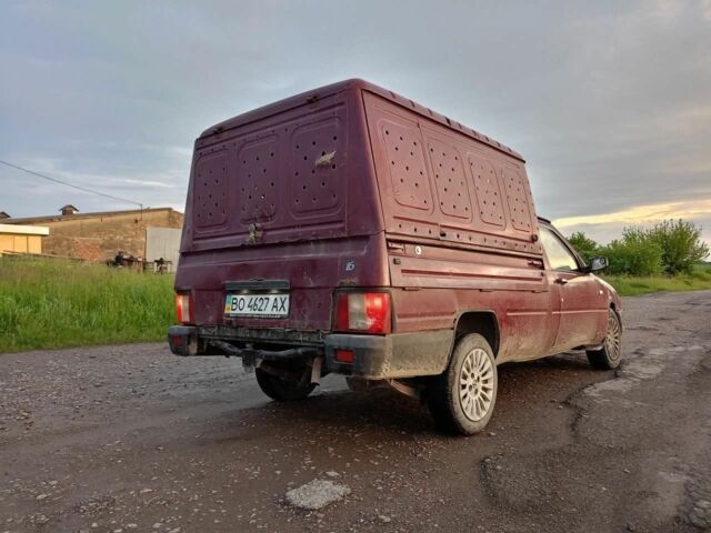 Красный ИЖ 2717, объемом двигателя 0 л и пробегом 235 тыс. км за 450 $, фото 3 на Automoto.ua