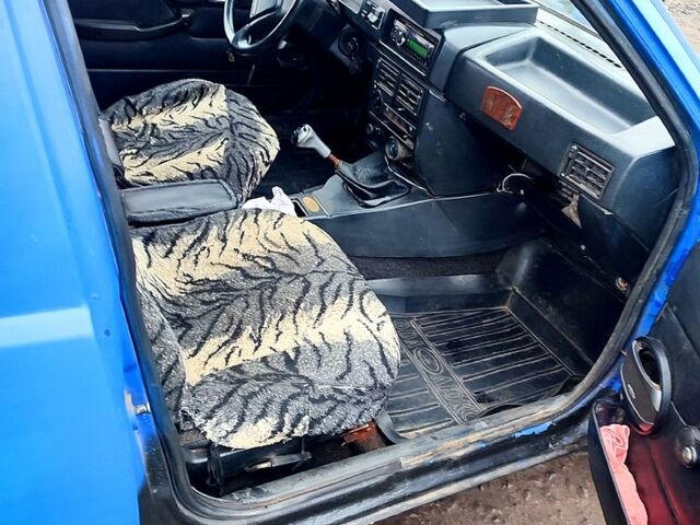 Синий ИЖ 2717, объемом двигателя 1.6 л и пробегом 0 тыс. км за 710 $, фото 4 на Automoto.ua