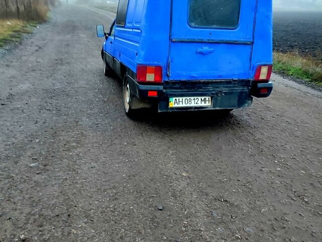 Синий ИЖ 2717, объемом двигателя 1.6 л и пробегом 0 тыс. км за 710 $, фото 3 на Automoto.ua