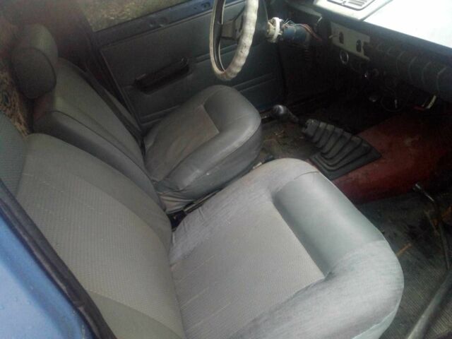 ИЖ 2717 1997 в Томашполе на Automoto.ua Синий ИЖ 2717, объемом двигателя 0 л и пробегом 78 тыс. км за 1500 $, фото 11 на Automoto.ua