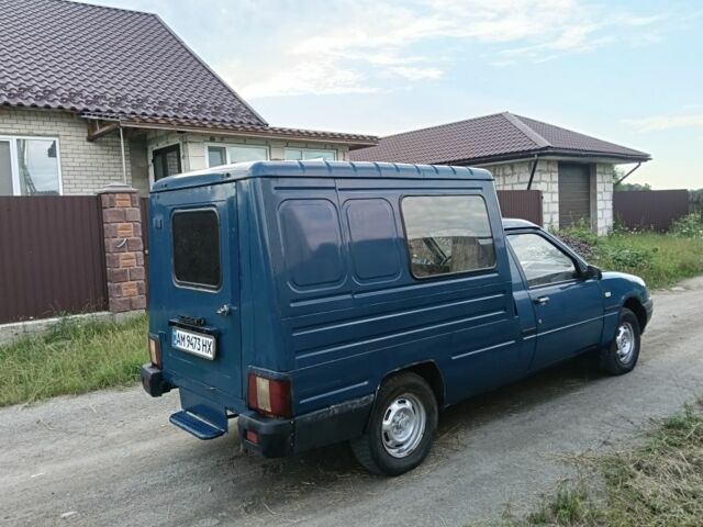 Синий ИЖ 2717, объемом двигателя 1.6 л и пробегом 200 тыс. км за 750 $, фото 1 на Automoto.ua