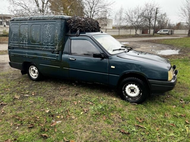 Зеленый ИЖ 2717, объемом двигателя 1.6 л и пробегом 200 тыс. км за 650 $, фото 4 на Automoto.ua