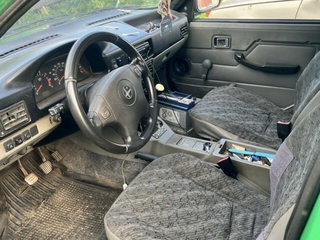 Зеленый ИЖ 2717, объемом двигателя 1.6 л и пробегом 3 тыс. км за 1250 $, фото 3 на Automoto.ua