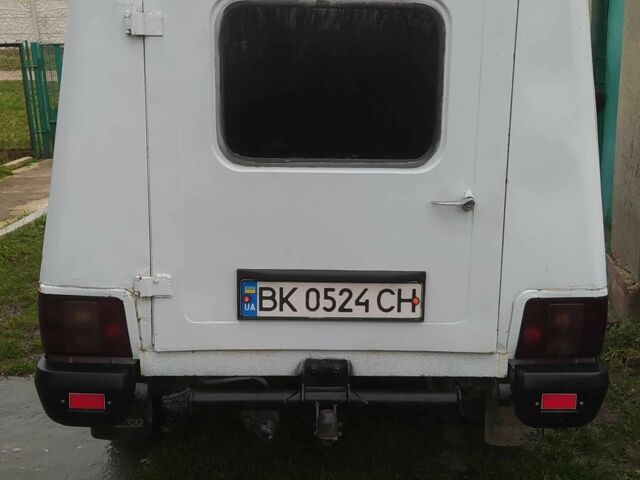 Белый ИЖ 27171, объемом двигателя 1.6 л и пробегом 2 тыс. км за 880 $, фото 3 на Automoto.ua