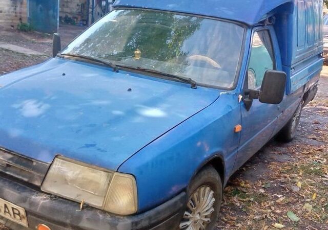 Синий ИЖ 27171, объемом двигателя 1.6 л и пробегом 222 тыс. км за 500 $, фото 3 на Automoto.ua