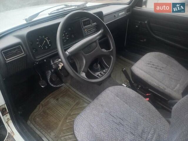 Белый ИЖ 27175, объемом двигателя 1.57 л и пробегом 78 тыс. км за 850 $, фото 14 на Automoto.ua