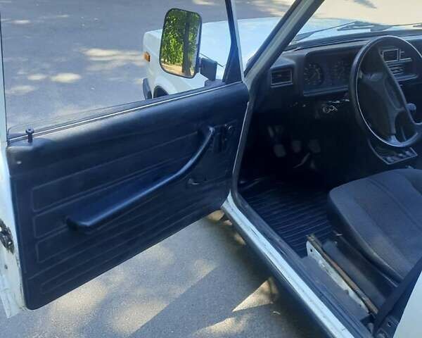 Білий ІЖ 27175, об'ємом двигуна 1.6 л та пробігом 230 тис. км за 1400 $, фото 9 на Automoto.ua