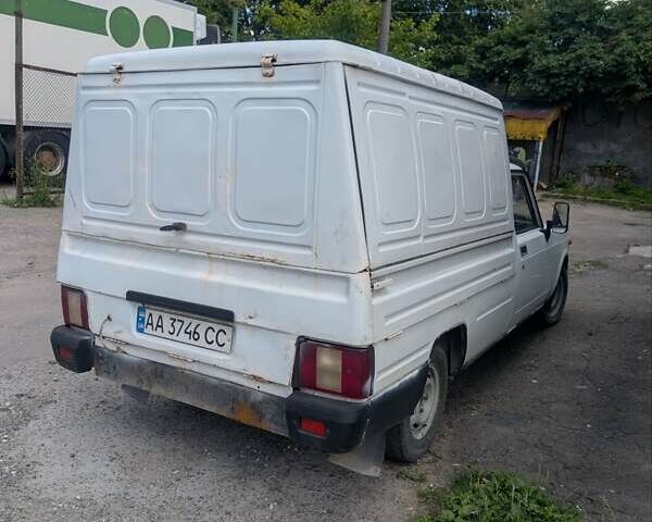 Белый ИЖ 27175, объемом двигателя 1.57 л и пробегом 100 тыс. км за 1000 $, фото 12 на Automoto.ua