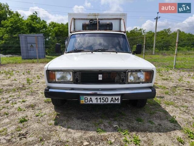 ІЖ 27175 2007 у Кропивницькому (Кіровограді) на Automoto.ua Білий ІЖ 27175, об'ємом двигуна 1.57 л та пробігом 78 тис. км за 1500 $, фото 1 на Automoto.ua