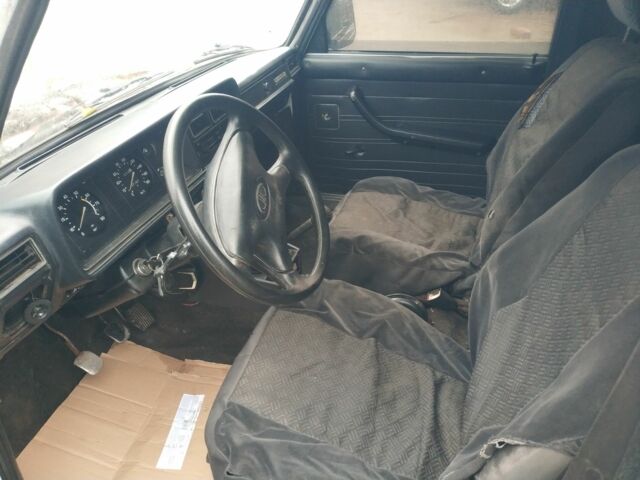 Белый ИЖ 27175, объемом двигателя 1.6 л и пробегом 100 тыс. км за 1067 $, фото 3 на Automoto.ua