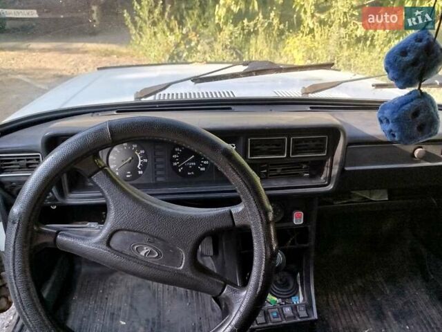 Белый ИЖ 27175, объемом двигателя 1.57 л и пробегом 100 тыс. км за 1600 $, фото 4 на Automoto.ua