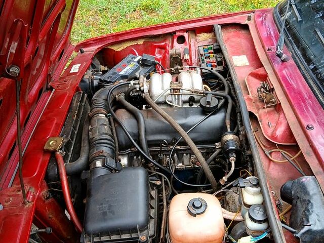 Красный ИЖ 27175, объемом двигателя 1.6 л и пробегом 165 тыс. км за 1100 $, фото 5 на Automoto.ua