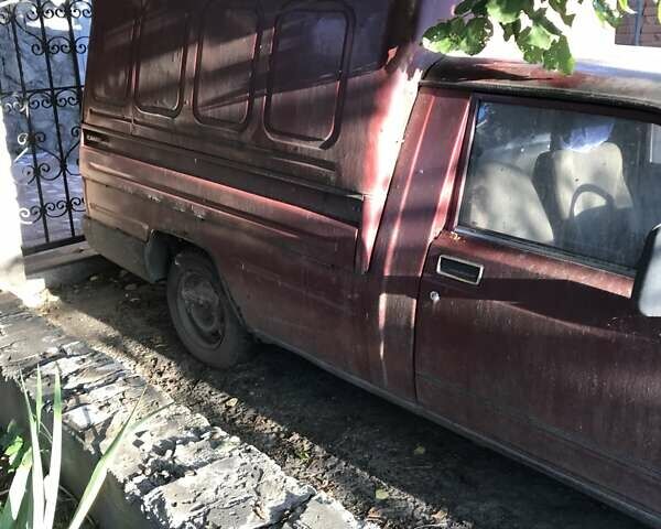 Красный ИЖ 27175, объемом двигателя 0 л и пробегом 230 тыс. км за 800 $, фото 4 на Automoto.ua