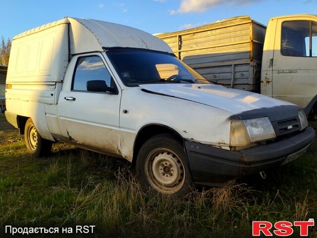 ИЖ 27175, объемом двигателя 1.6 л и пробегом 0 тыс. км за 500 $, фото 1 на Automoto.ua