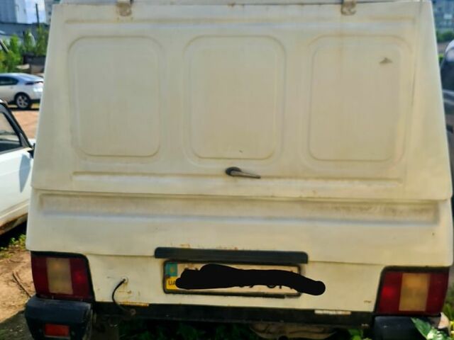 ИЖ 27175, объемом двигателя 1.6 л и пробегом 300 тыс. км за 1100 $, фото 5 на Automoto.ua