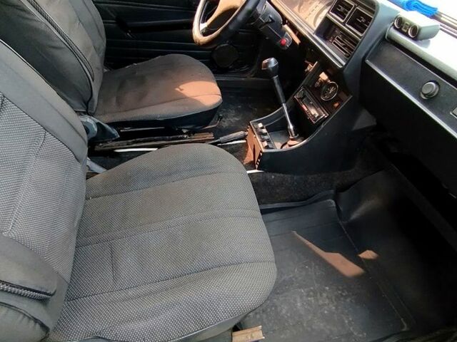 Синий ИЖ 27175, объемом двигателя 1.6 л и пробегом 0 тыс. км за 2000 $, фото 6 на Automoto.ua