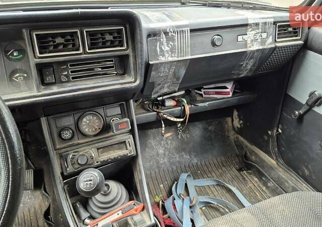 Синий ИЖ 27175, объемом двигателя 1.57 л и пробегом 40 тыс. км за 1300 $, фото 7 на Automoto.ua