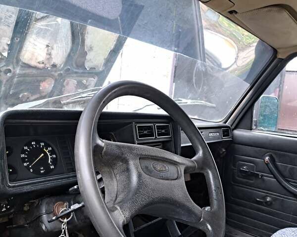 Зеленый ИЖ 27175, объемом двигателя 1.6 л и пробегом 100 тыс. км за 1500 $, фото 3 на Automoto.ua