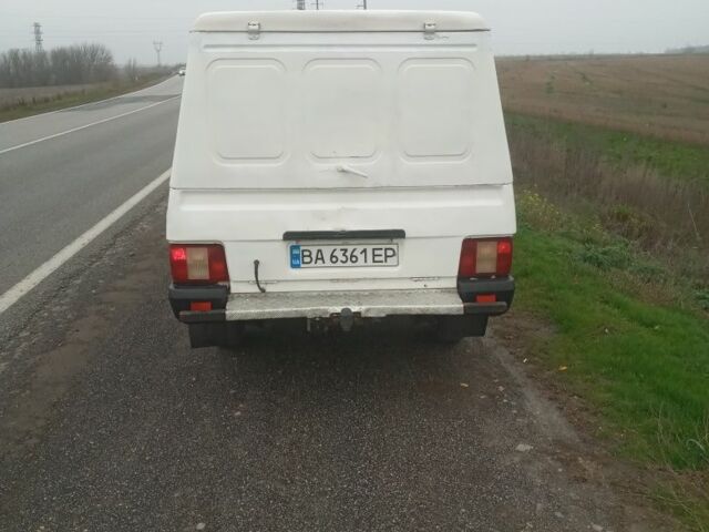 Білий ІЖ 2717 Ода, об'ємом двигуна 1.6 л та пробігом 126 тис. км за 1600 $, фото 4 на Automoto.ua