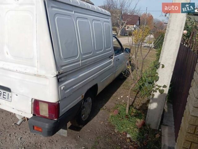 Білий ІЖ 2717 Ода, об'ємом двигуна 1.57 л та пробігом 158 тис. км за 950 $, фото 12 на Automoto.ua