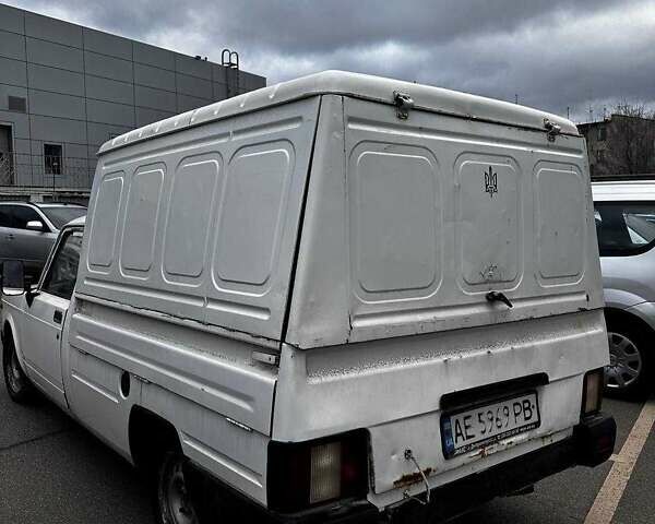 Белый ИЖ 2717 Ода, объемом двигателя 1.6 л и пробегом 160 тыс. км за 1500 $, фото 2 на Automoto.ua