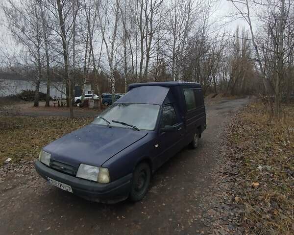 Фиолетовый ИЖ 2717 Ода, объемом двигателя 1.57 л и пробегом 200 тыс. км за 700 $, фото 1 на Automoto.ua