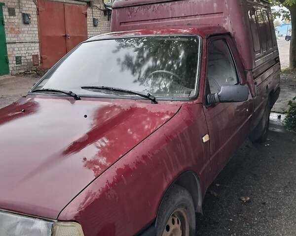 Красный ИЖ 2717 Ода, объемом двигателя 1.6 л и пробегом 80 тыс. км за 950 $, фото 6 на Automoto.ua
