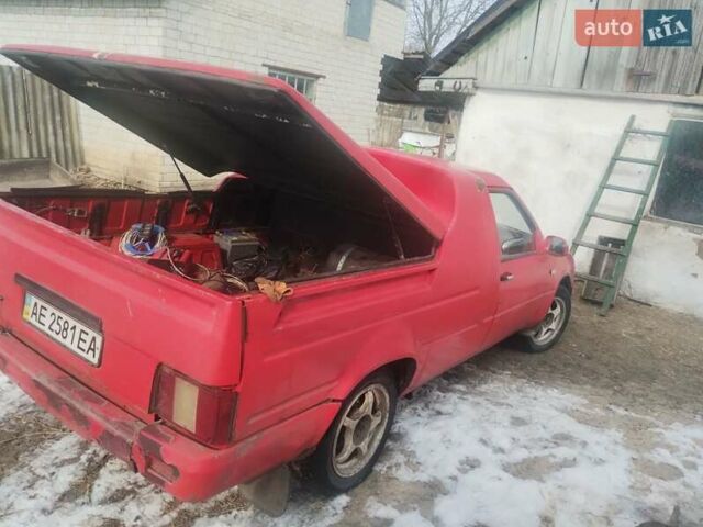 Красный ИЖ 2717 Ода, объемом двигателя 2 л и пробегом 100 тыс. км за 1200 $, фото 11 на Automoto.ua