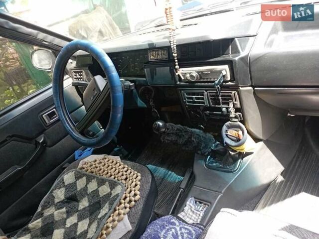 Синий ИЖ 2717 Ода, объемом двигателя 1.57 л и пробегом 220 тыс. км за 900 $, фото 2 на Automoto.ua