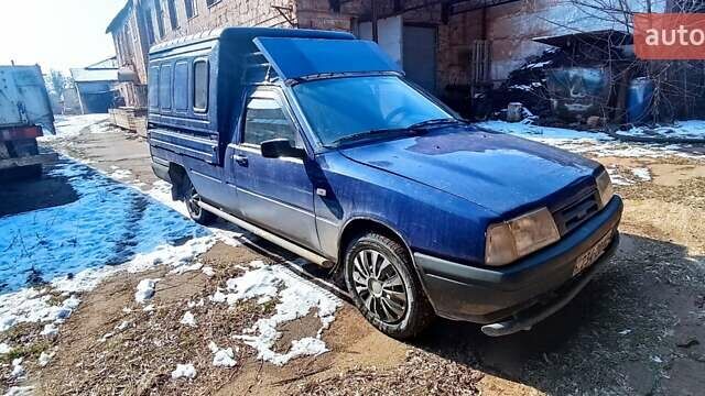 Синий ИЖ 2717 Ода, объемом двигателя 0 л и пробегом 250 тыс. км за 1400 $, фото 9 на Automoto.ua