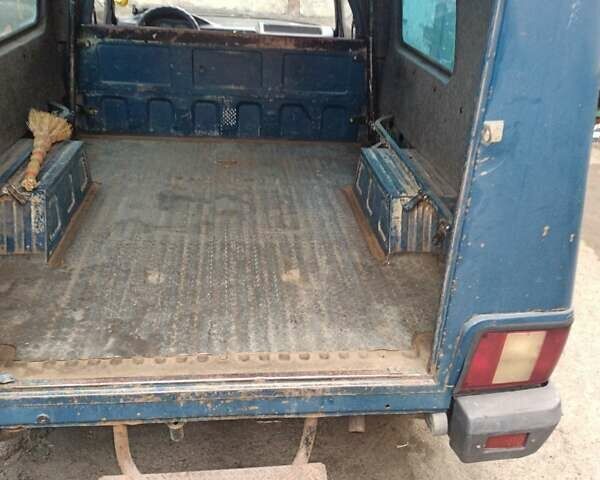 Синий ИЖ 2717 Ода, объемом двигателя 1.57 л и пробегом 350 тыс. км за 970 $, фото 10 на Automoto.ua