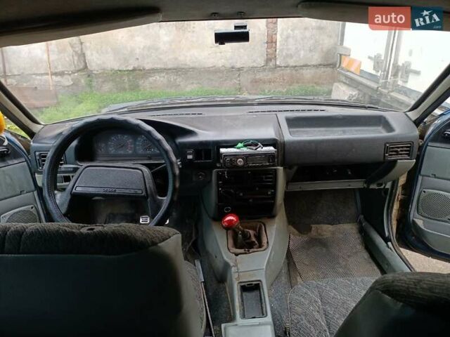 Синий ИЖ 2717 Ода, объемом двигателя 1.57 л и пробегом 350 тыс. км за 970 $, фото 8 на Automoto.ua