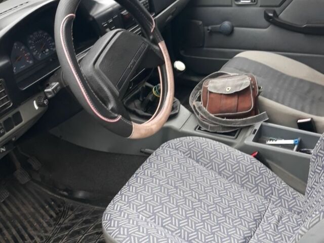 Зеленый ИЖ 2717 Ода, объемом двигателя 1.6 л и пробегом 73 тыс. км за 1360 $, фото 4 на Automoto.ua