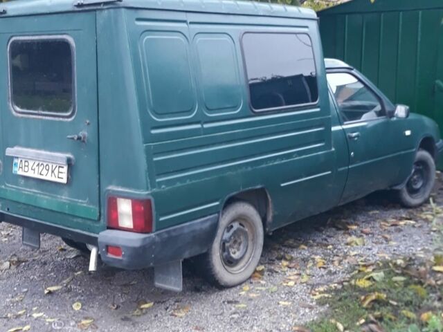 Зеленый ИЖ 2717 Ода, объемом двигателя 1.6 л и пробегом 73 тыс. км за 1360 $, фото 2 на Automoto.ua