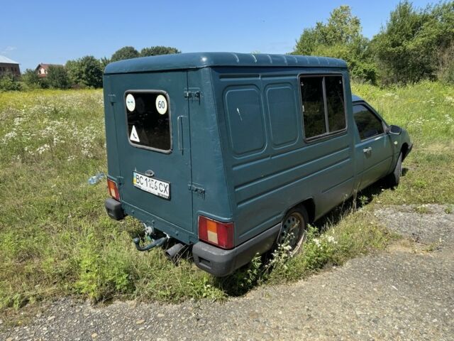Зелений ІЖ 2717 Ода, об'ємом двигуна 1.6 л та пробігом 250 тис. км за 1200 $, фото 8 на Automoto.ua