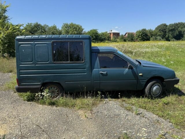 Зелений ІЖ 2717 Ода, об'ємом двигуна 1.6 л та пробігом 250 тис. км за 1200 $, фото 9 на Automoto.ua