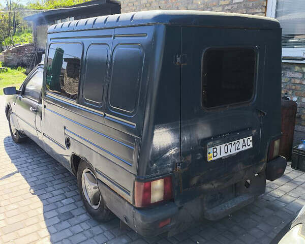 Зеленый ИЖ 2717 Ода, объемом двигателя 1.6 л и пробегом 80 тыс. км за 850 $, фото 5 на Automoto.ua